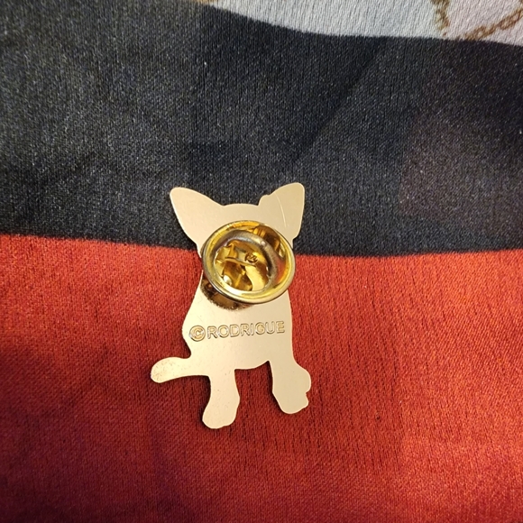 George Rodrigue Oak Tree Blue Dog Mini Lapel Pin / Tie Tac - Picture 2 of 2